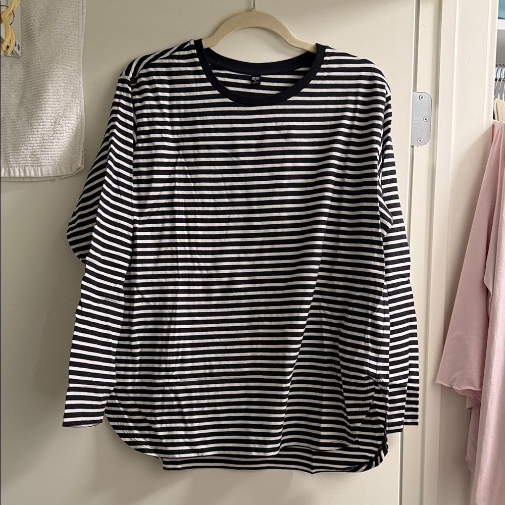 Uniqlo Black and White Striped Tee